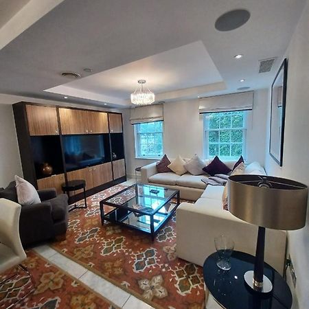 Buckingham Palace Residences By Aeria Apartments ลอนดอน ภายนอก รูปภาพ