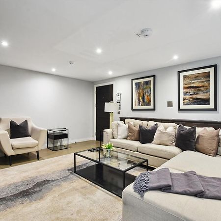 Buckingham Palace Residences By Aeria Apartments ลอนดอน ภายนอก รูปภาพ