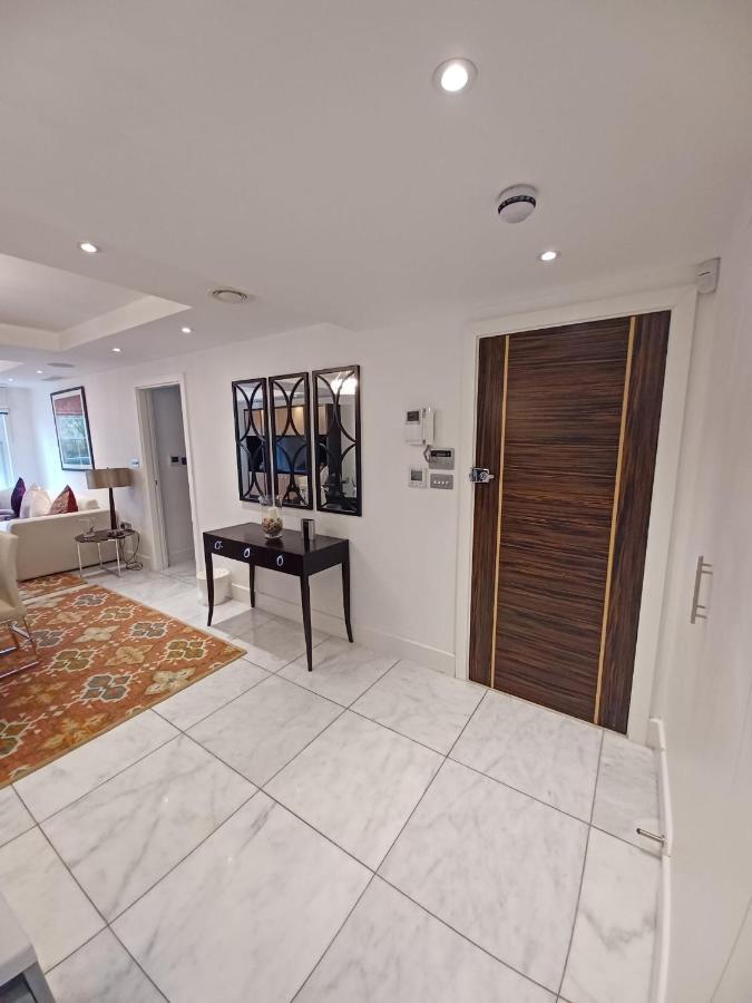Buckingham Palace Residences By Aeria Apartments ลอนดอน ภายนอก รูปภาพ