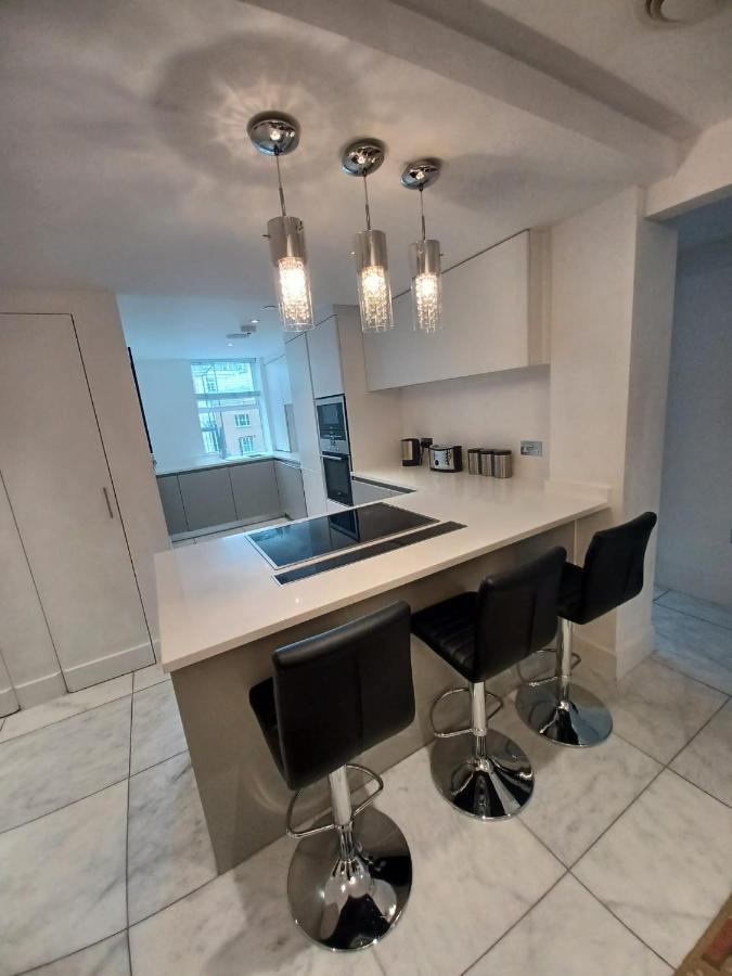 Buckingham Palace Residences By Aeria Apartments ลอนดอน ภายนอก รูปภาพ