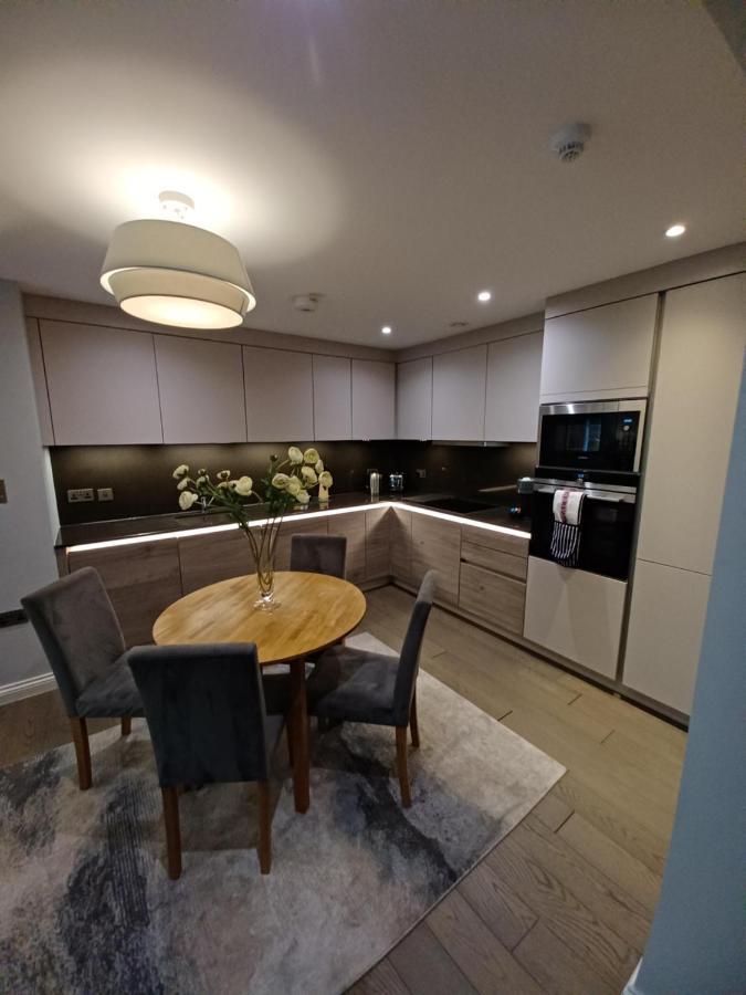 Buckingham Palace Residences By Aeria Apartments ลอนดอน ภายนอก รูปภาพ
