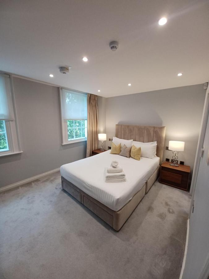 Buckingham Palace Residences By Aeria Apartments ลอนดอน ภายนอก รูปภาพ